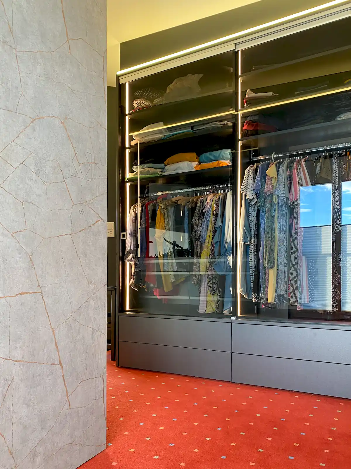 Ankleideraum-von-Werder-Schreinerei-AG