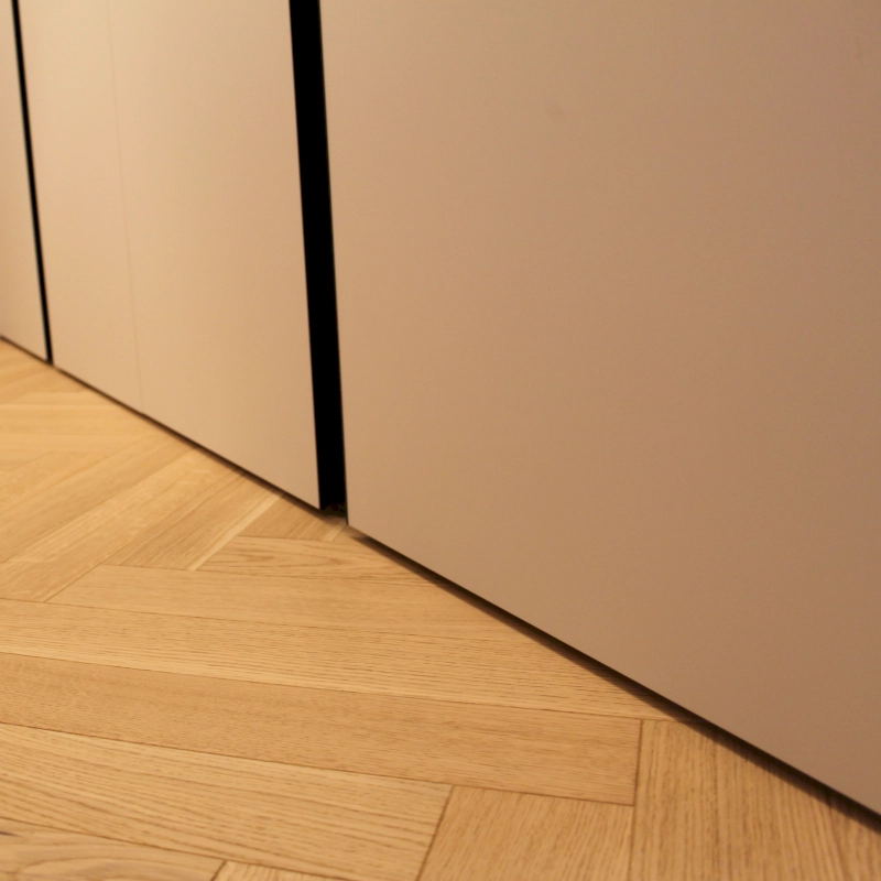 Ankleidezimmer-Fischgrat-WERDER-Schreinerei-AG-Thurgau