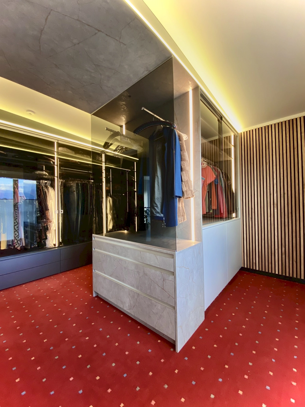 Ankleidezimmer-modern-WERDER-Schreinerei-AG-Thurgau